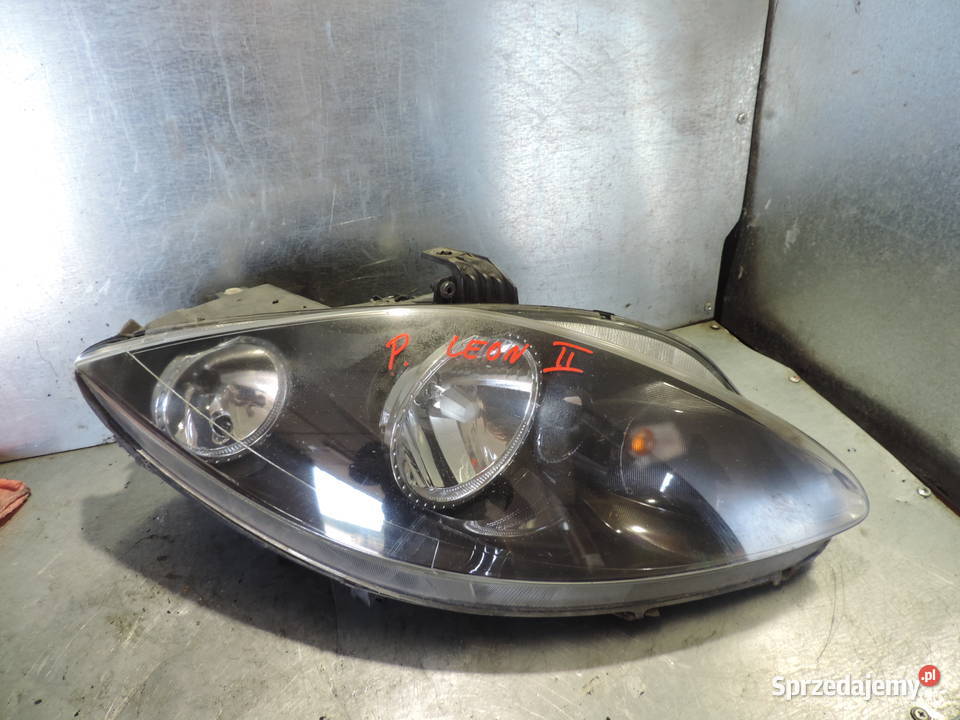 SEAT LEON 2 II REFLEKTOR LAMPA PRAWY PRZÓD małopolskie