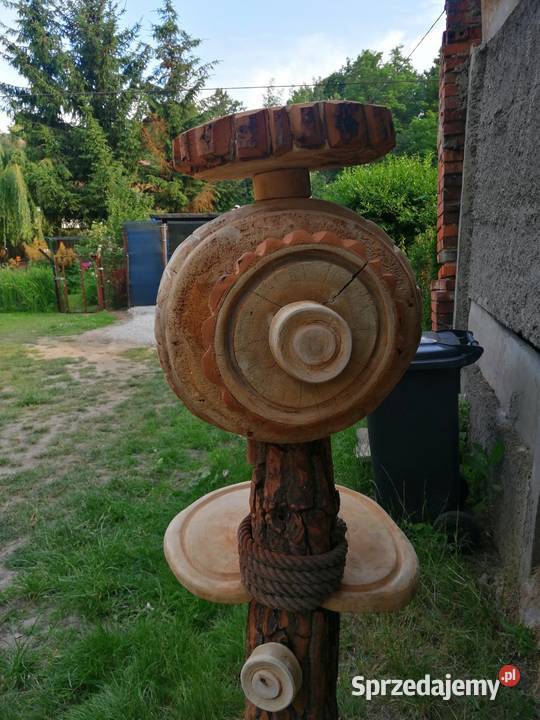 Drapak kota z drewna Wrocław