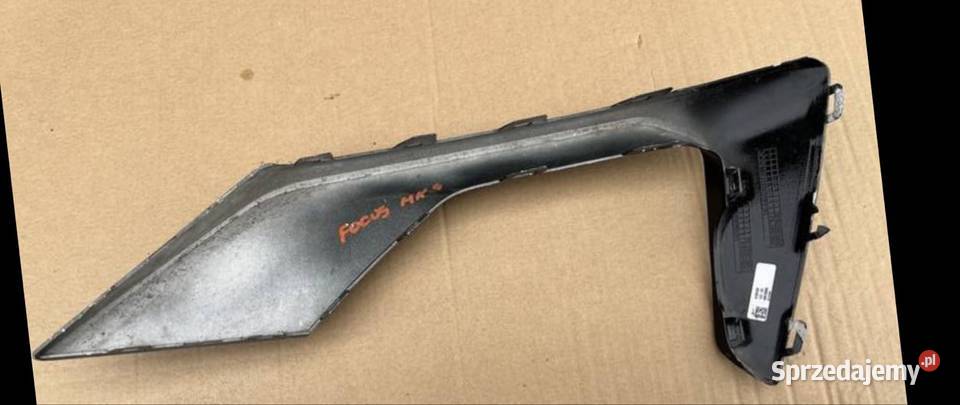 FORD FOCUS MK4 ST RAMKA HALOGENU PRAWY PRZÓD osobowe Części montażowe Międzychód