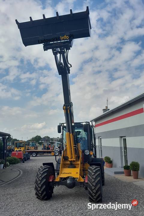 Teleskopowa ładowarka przegubowa WOLF 825T nowa Kielce sprzedam