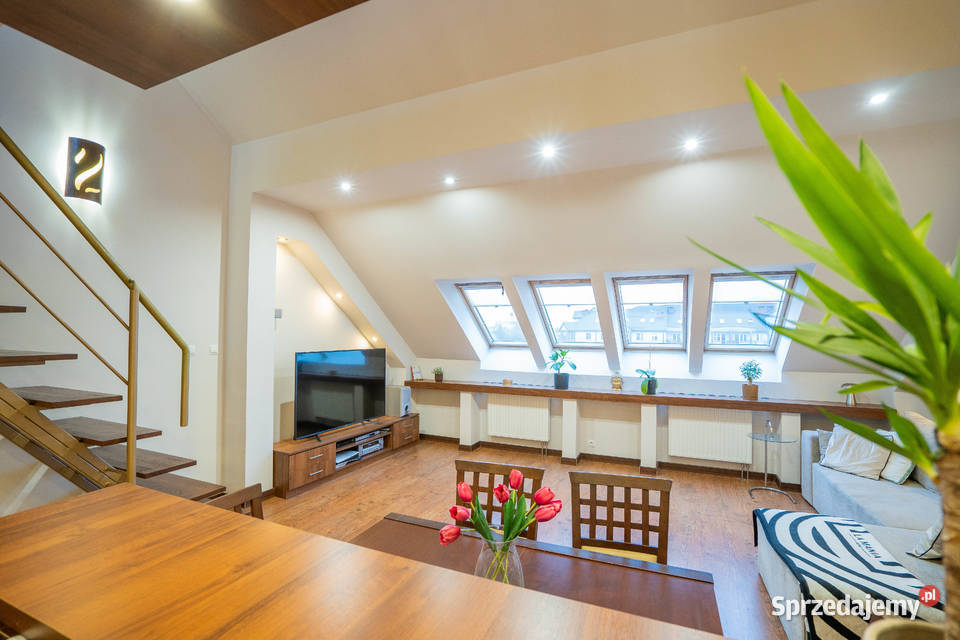 Dwupoziomowe mieszkanie z antresolą Nowe Miasto Rok budowy 2008 Mieszkania Białystok