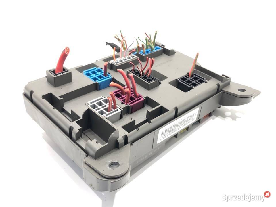 SKRZYNKA BEZPIECZNIKÓW BMW E71 6931687 SUV 0714