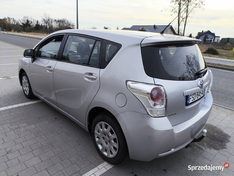 Toyota Verso 20 126 2009r długie opłaty 126KM Drezdenko sprzedam