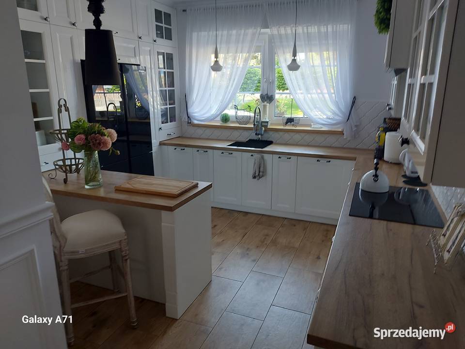 Dom w Cieplicach z eleganckim pełnym Domy Jelenia Góra