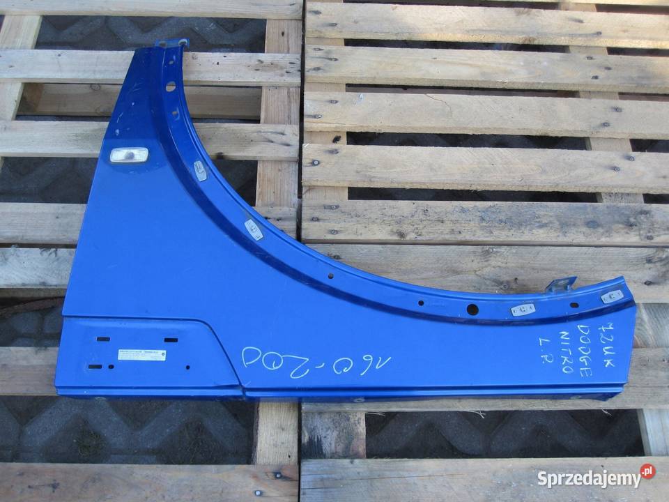 DODGE NITRO 08r błotnik lewy przód