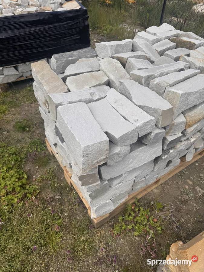 cegła z piaskowca naturalnego grill altana Szydłowiec