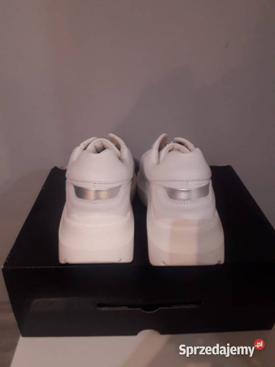 Białe damskie sneakersy Bullboxer 36 Obuwie sportowe Kraków