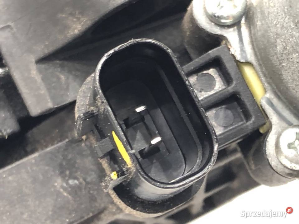 PODNOŚNIK SZYBY PRAWY PRZÓD HYUNDAI i20 III