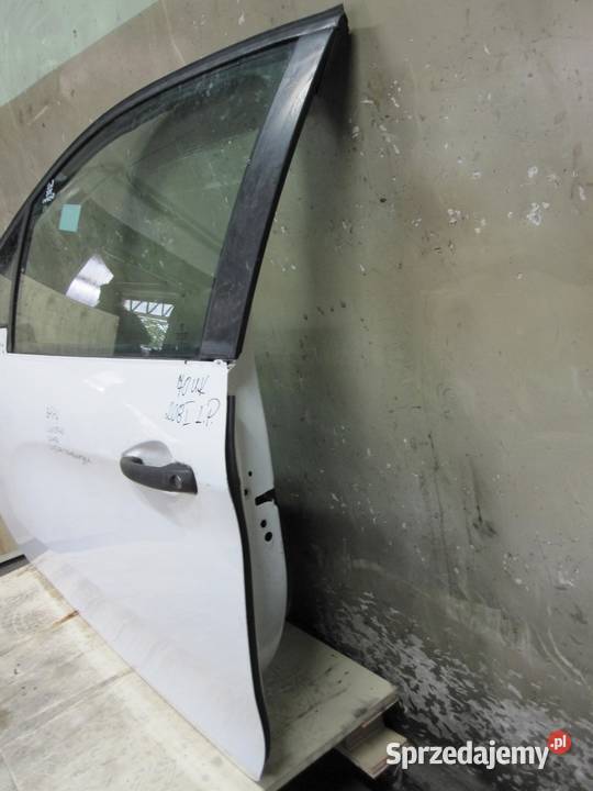 PEUGEOT 208 I 13r drzwi lewe przód