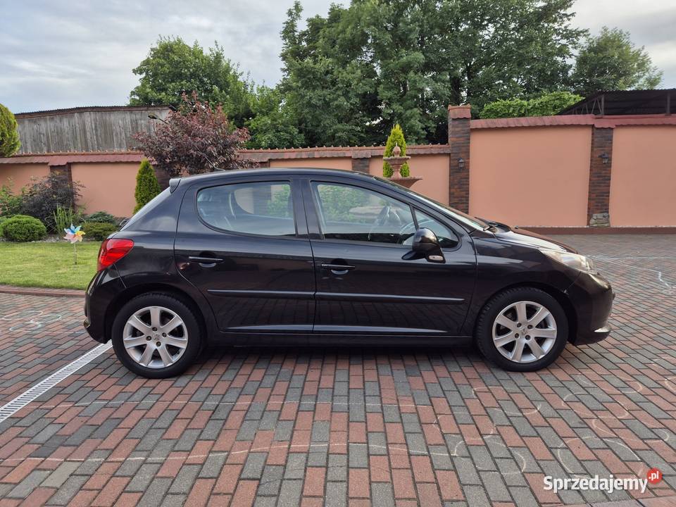 Peugeot 207 16HDI mały przebieg bogata wersja 2x manualna sprzedam