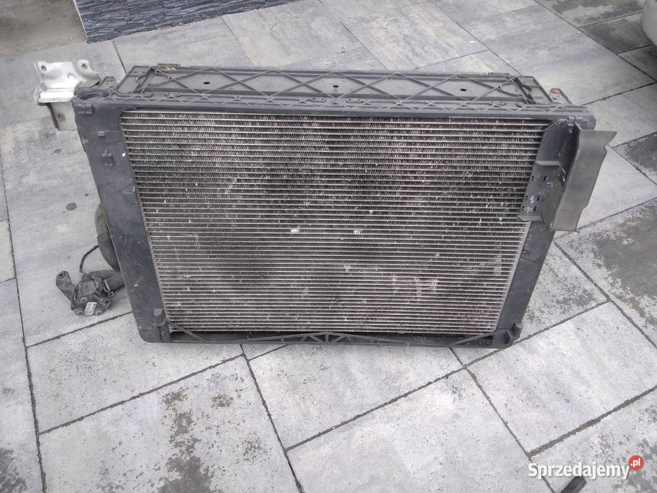 Maska lampy blotnik pas przedni chłodnie F10 11 Dębica sprzedam