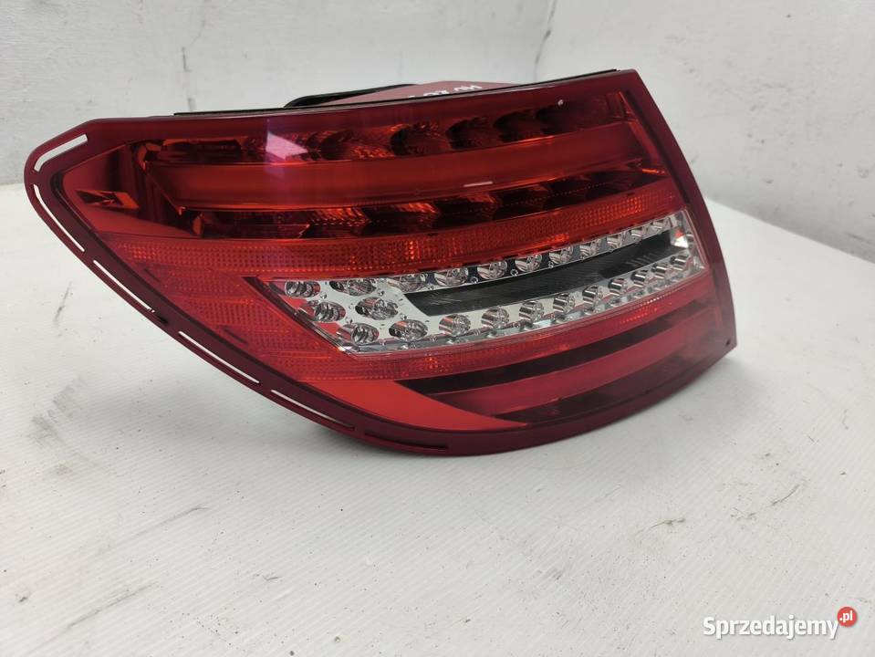 LAMPA LEWY TYŁ LED MERCEDES W204 LIFT SEDAN
