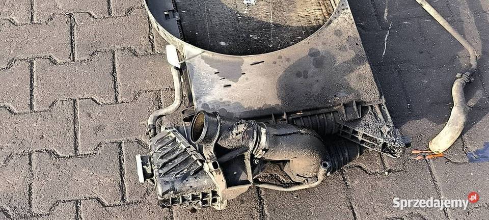 PAS PRZEDNI CHŁODNICE MERCEDES SPRINTER 904 osobowe