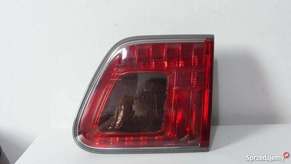 Lampa tylna Toyota Avensis T27 kombi prawa Marki