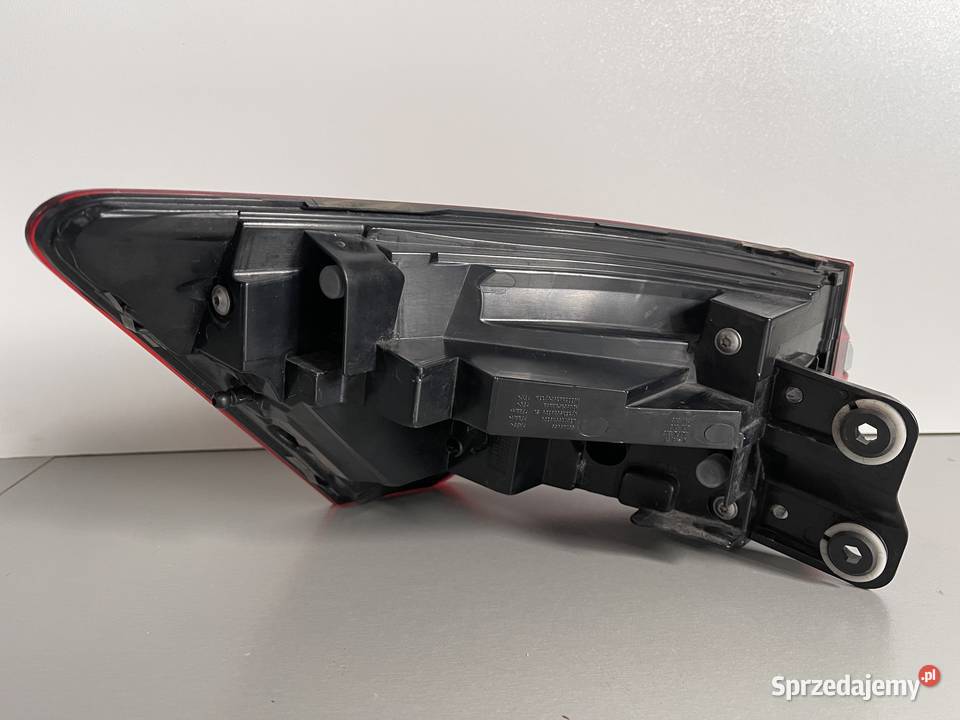 AUDI A6 C8 SEDAN PRAWA LAMPA TYŁ LED 4K5945070 Ostroróg sprzedam