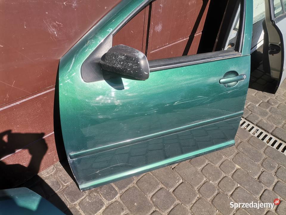 VW BORA DRZWI LEWY PRZÓD LC6M osobowe Drzwi małopolskie Nowy Sącz