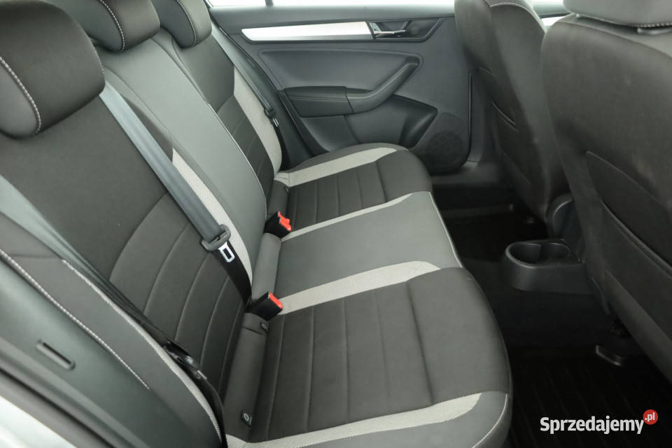 Skoda Rapid 10 TSI srebrny mazowieckie
