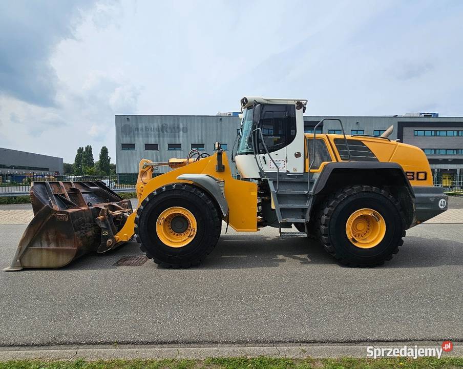 Ladowarka kolowa Liebherr R 580 tez Leasing Warszawa