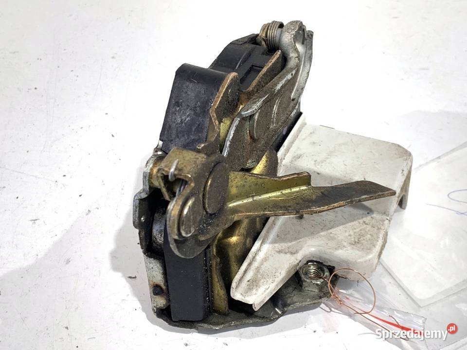 ZAMEK DRZWI PRAWY TYŁ MERCEDES W201