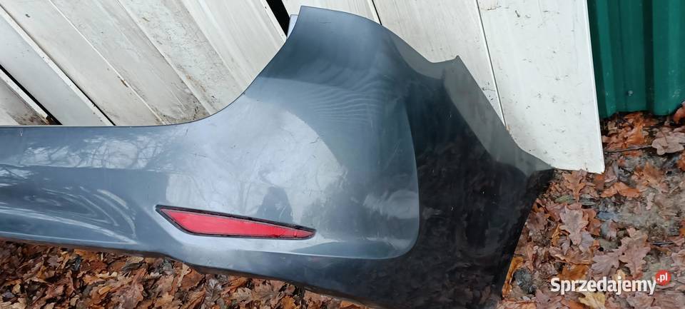 ZDERZAK TYLNY TYŁ TOYOTA AVENSIS T27