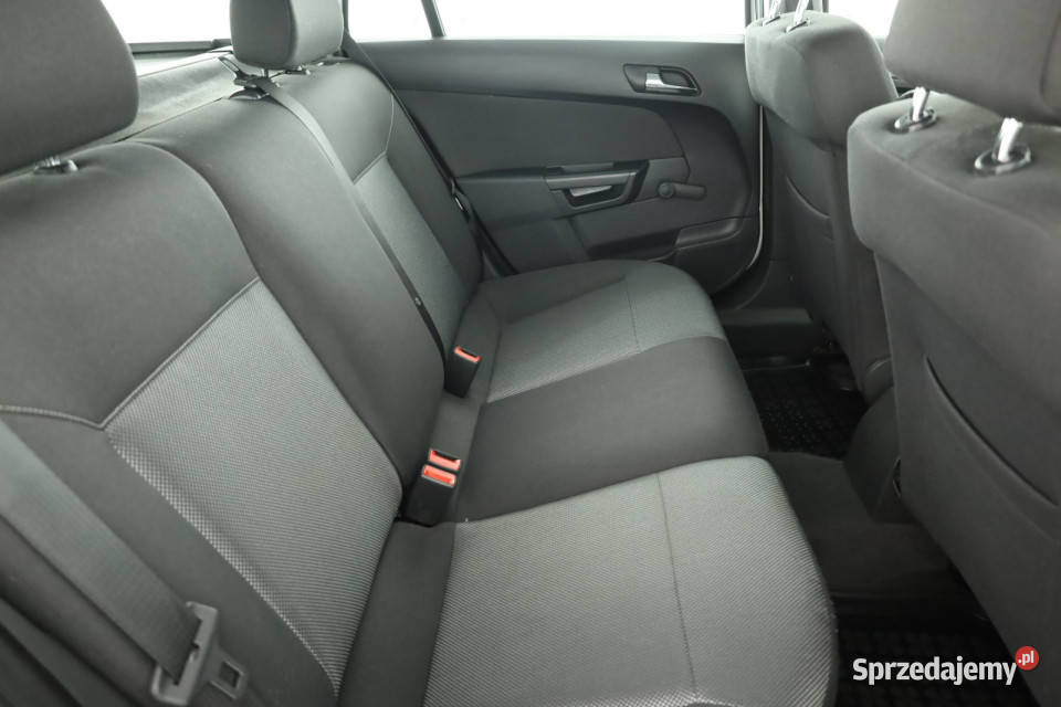 Opel Astra 13 CDTI nieuszkodzony Piaseczno sprzedam