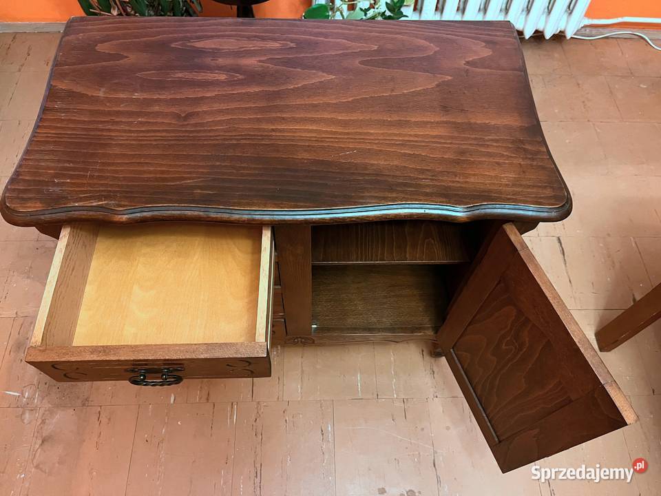 Stylowa komoda ze zdobieniami  Komody Dębno sprzedam