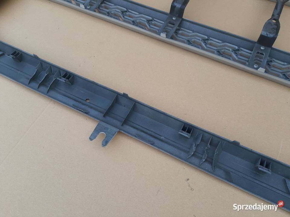 VOLVO FH5 GRILL ATRAPA CHŁODNICY DOLNA 23512110 Bieleń