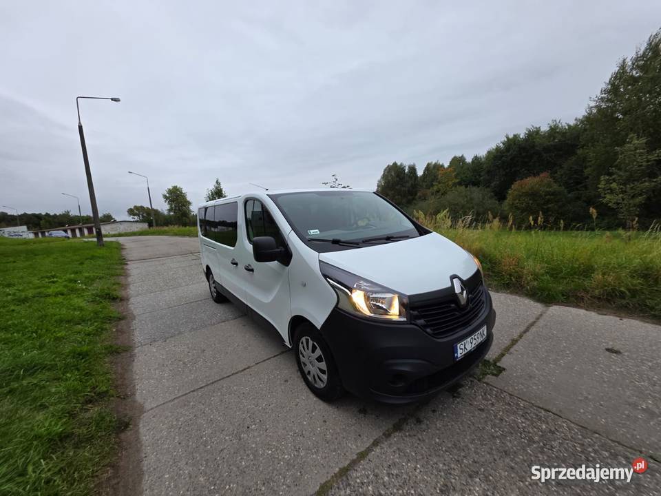 Renault Trafic z 2018 9 miejsc Zadbany i gotowy 125KM małopolskie Chrzanów sprzedam
