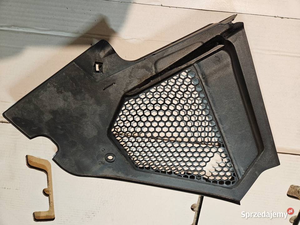 BMW G20 G21 osłona wlotu powietrza 7427847 Besko sprzedam