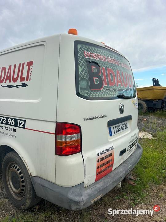 Furgon Blaszak VW Transporter T5 25 TDI 131 Rok produkcji 2003 Tymowa