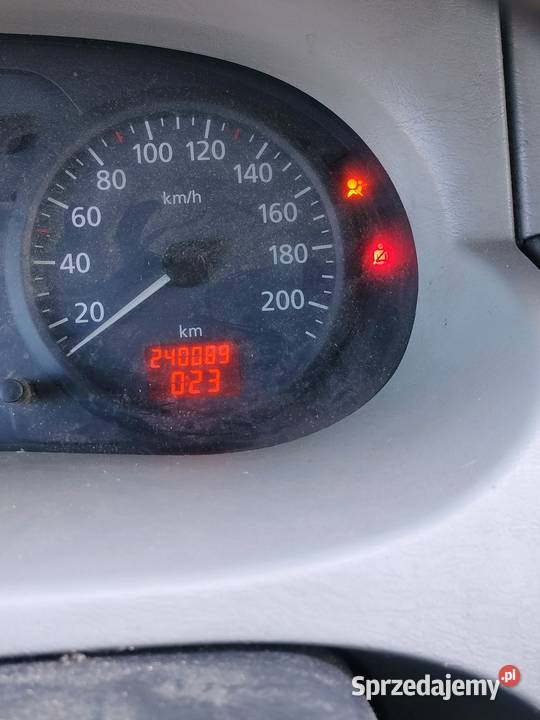 Sprzedam Renault Trafic blaszak 100KM Trafic mazowieckie Iłża