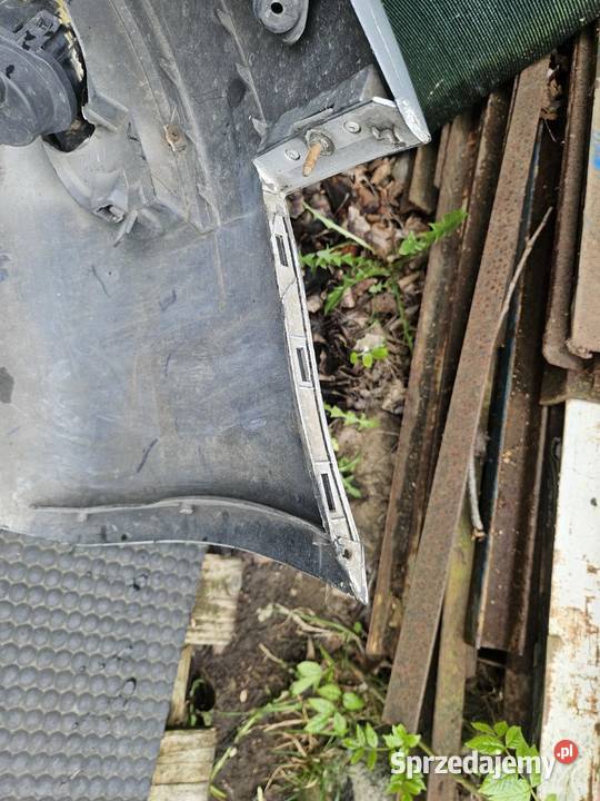 Zderzak Przód Przedni Srebrny LY7W Atrapa Kratki Wadowice Górne