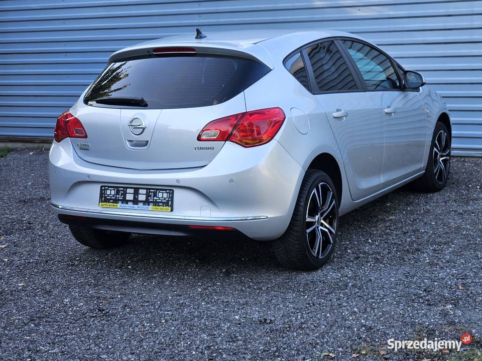 Opel Astra J 14T benz2013rwersja Active kurtyny powietrzne Mogilno