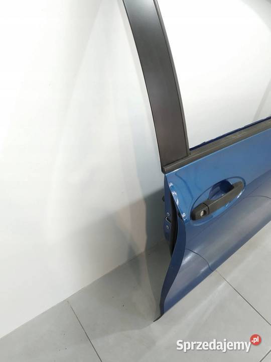 DRZWI PRAWE PRZÓD 8T0 Toyota Yaris II 20052011