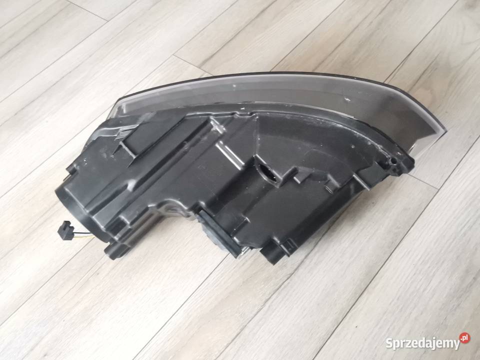 VW POLO 6R 0914 PRAWA LAMPA PRZÓD ZAMIENNIK Międzychód