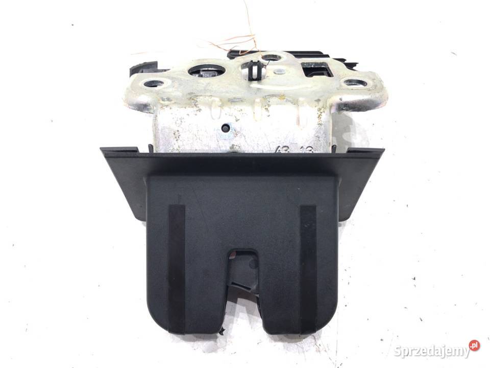 ZAMEK KLAPY TYŁ SKODA RAPID Hatchback 5E0827505