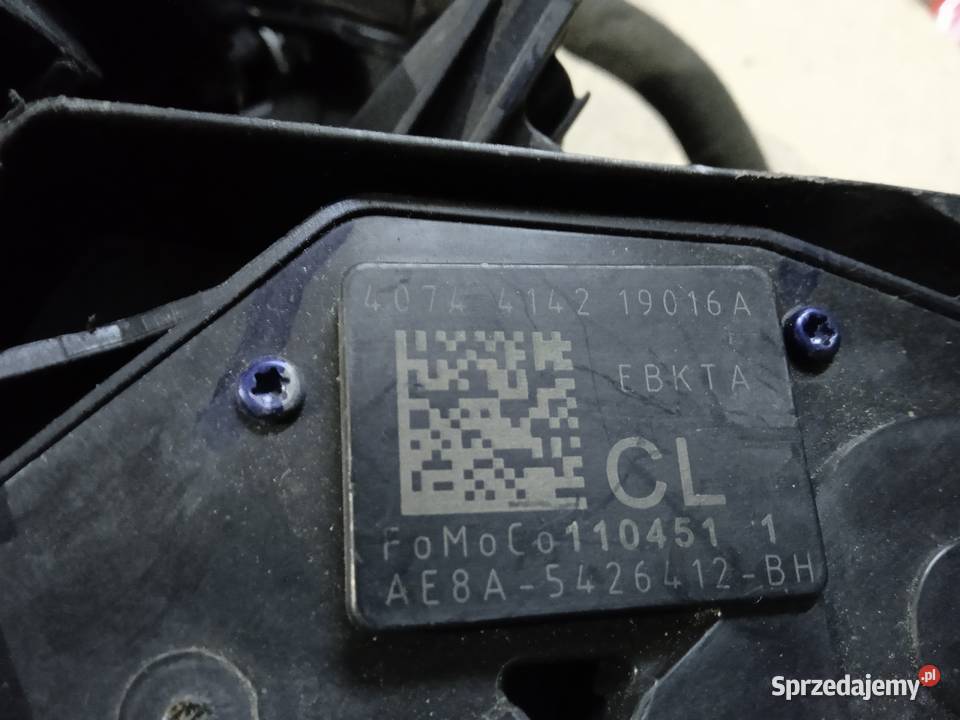 Ford Fusion II Zamek drzwi przód ae8a5421812