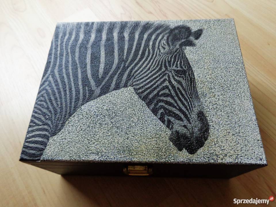 Drewniana ozdobna ZEBRA skrzyneczka na skarby sprzedam
