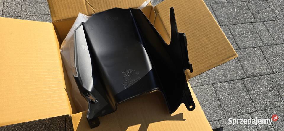 8569768 BMW S1000RR K67 osłona tylnego koła