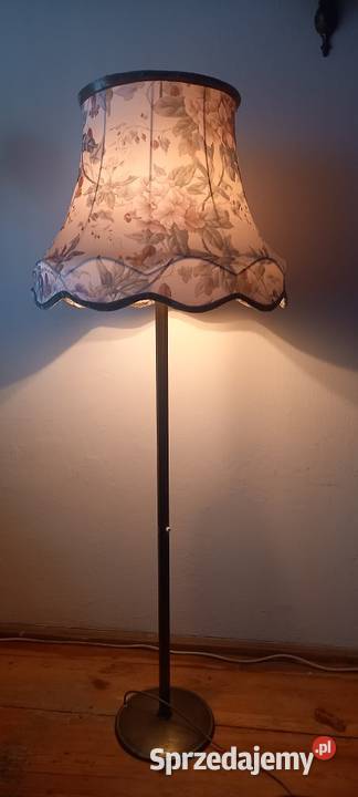 Mosiężna lampa podłogowa z abażurem Skierniewice