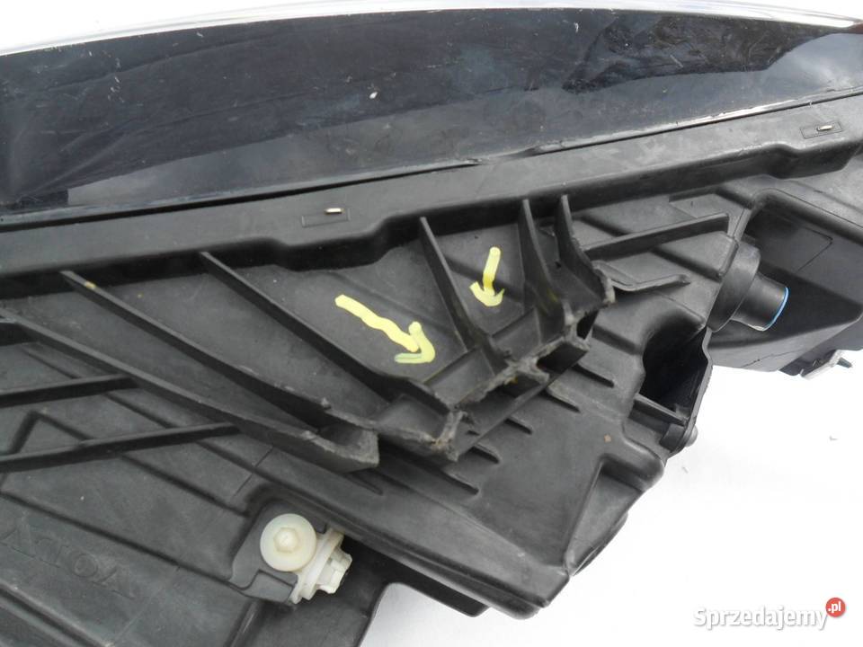 REFLEKTOR PRZÓD STRONA PRAWA VOLVO S60 Lampy przednie Nowy Tomyśl