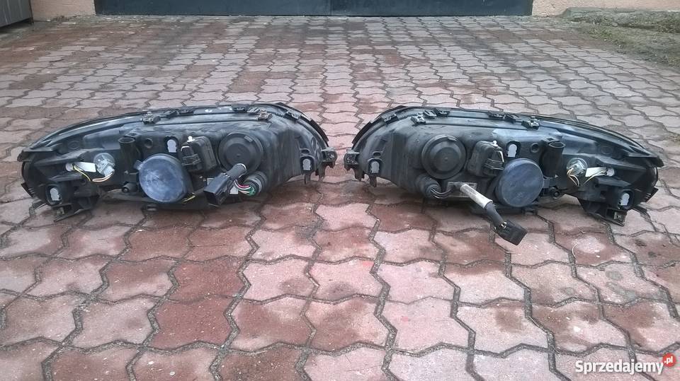 Lampy przod Volvo V70 S60 Lift Kompletne 2 Rok produkcji 2006 Szadek