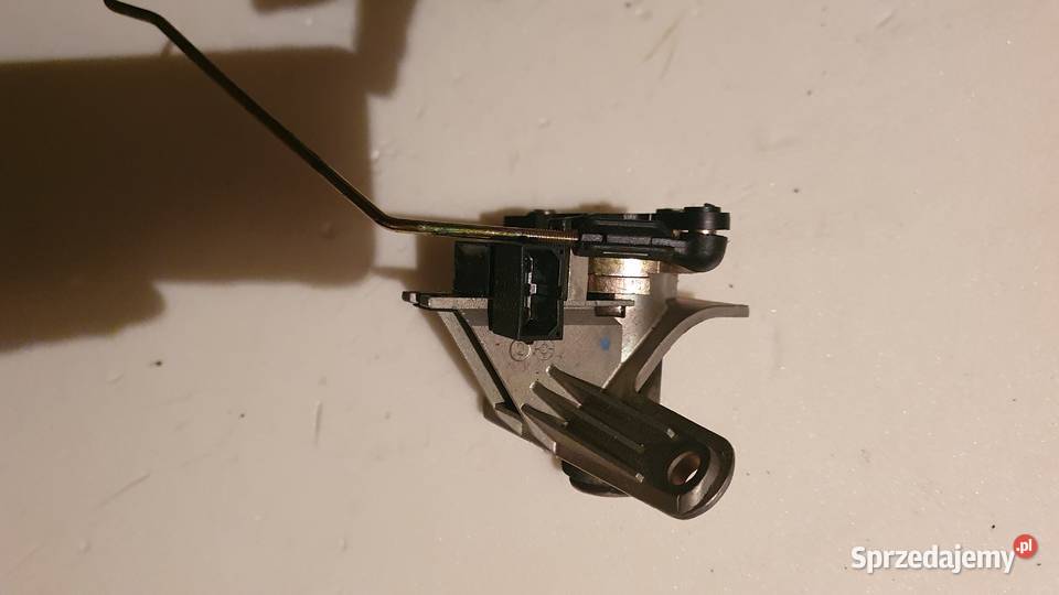 Wkładka zamek klapy tylnej Audi OE 8D9827573A Klapy bagażnika Mikołów