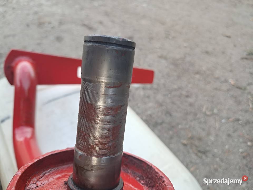 Oś tylna koła zgrabiarki Brodnica