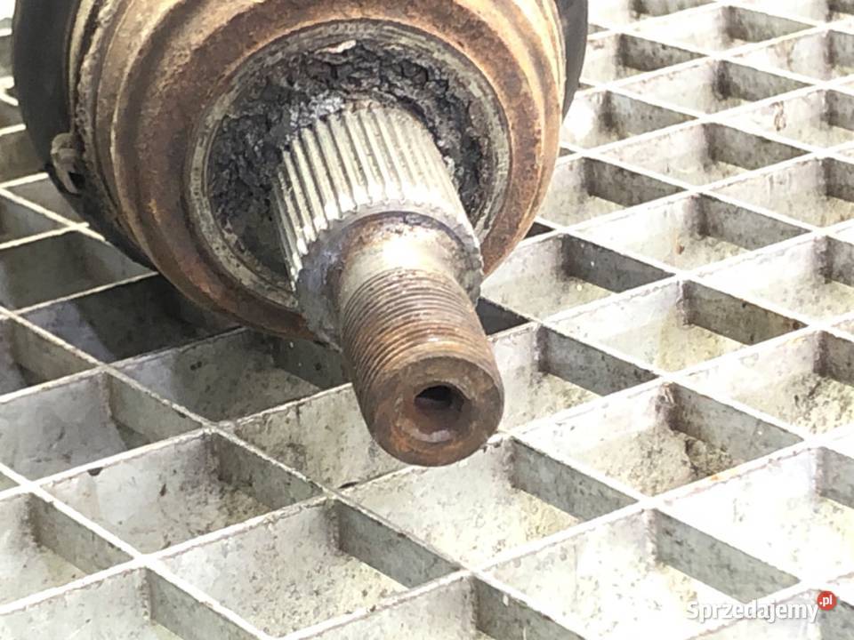 PÓŁOŚ PRAWY PRZÓD AUDI A3 8L 16 101 9606 PRZEGUB sprzedam