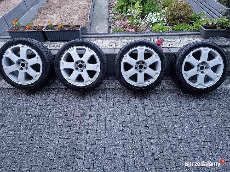 Audi S4 Srebrny Avus Nokian Powerproof 22545R17 Bukowno