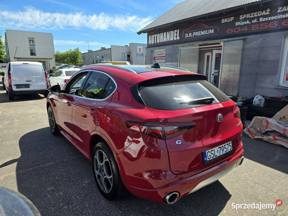 Alfa Romeo Stelvio Q4 20 Turbo 280 Panorama wielofunkcyjna kierownica