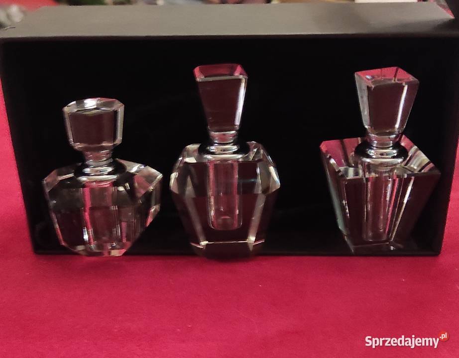 Elegancja klasa i styl perfumetka ze szkła Porcelana i szkło Pabianice