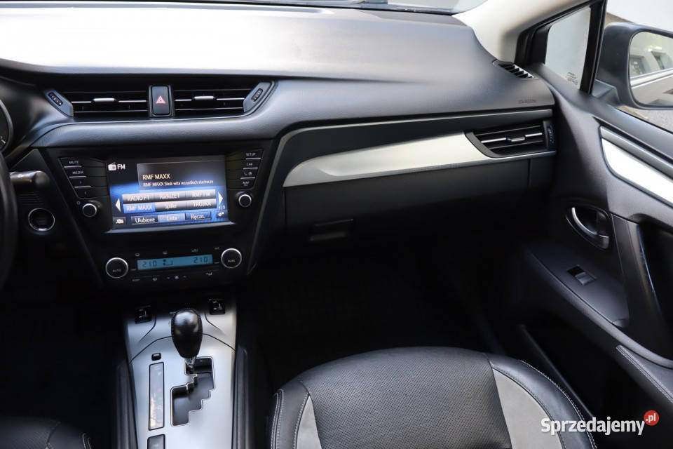 Toyota Avensis 20 Valvematic światła przeciwmgielne Zabrze