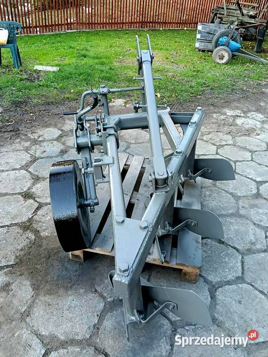 Pług 3skibowy Unia Grudziądz stan drobna skiba Sonina sprzedam